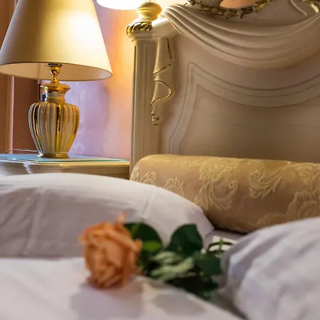 Anastazia Luxury & Athens